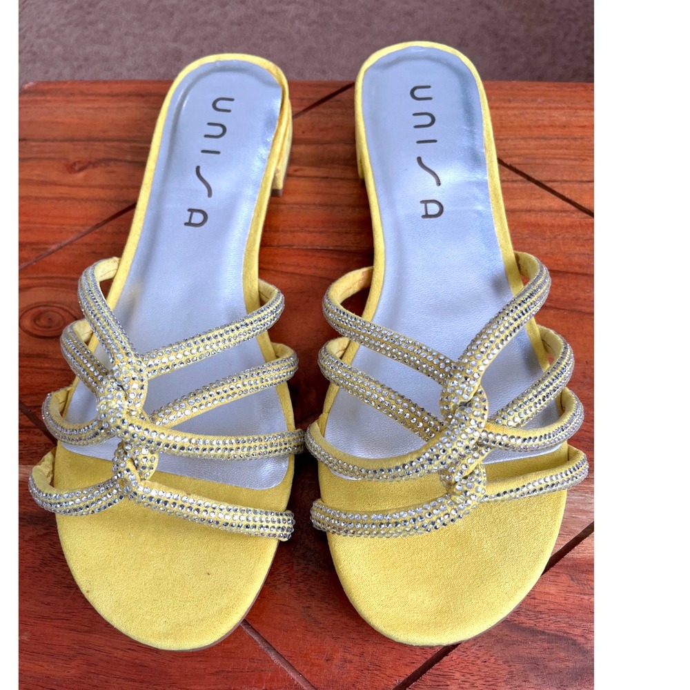 Unisa UNTAZZ Yellow Rhinestone Strappy‎ Slide Sandals Flat Womens 8 M New Box